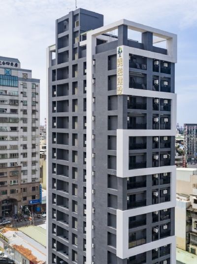錢進高雄